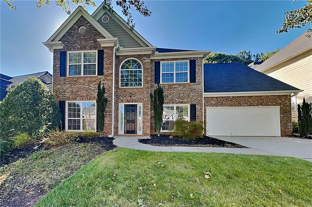 3 bed, 2.5 bath, 2305 sqft, $2,675 — Photo 1