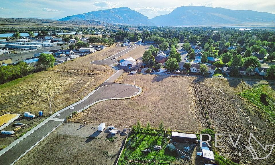1st image of 2432 Songbird Ct #10
