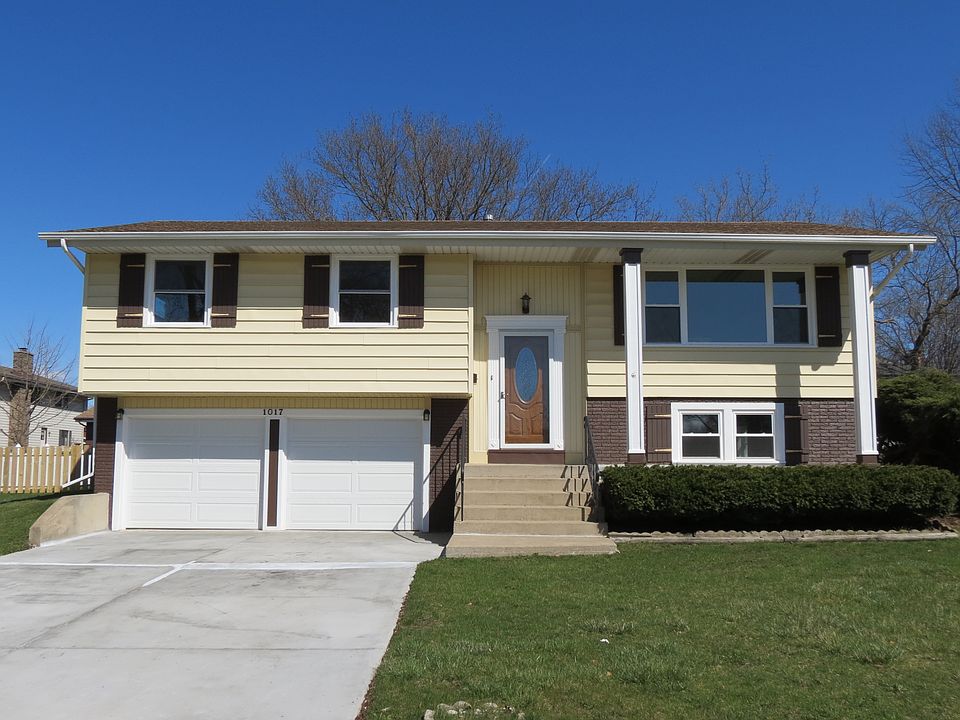 1st image of 1017 S Braintree Dr