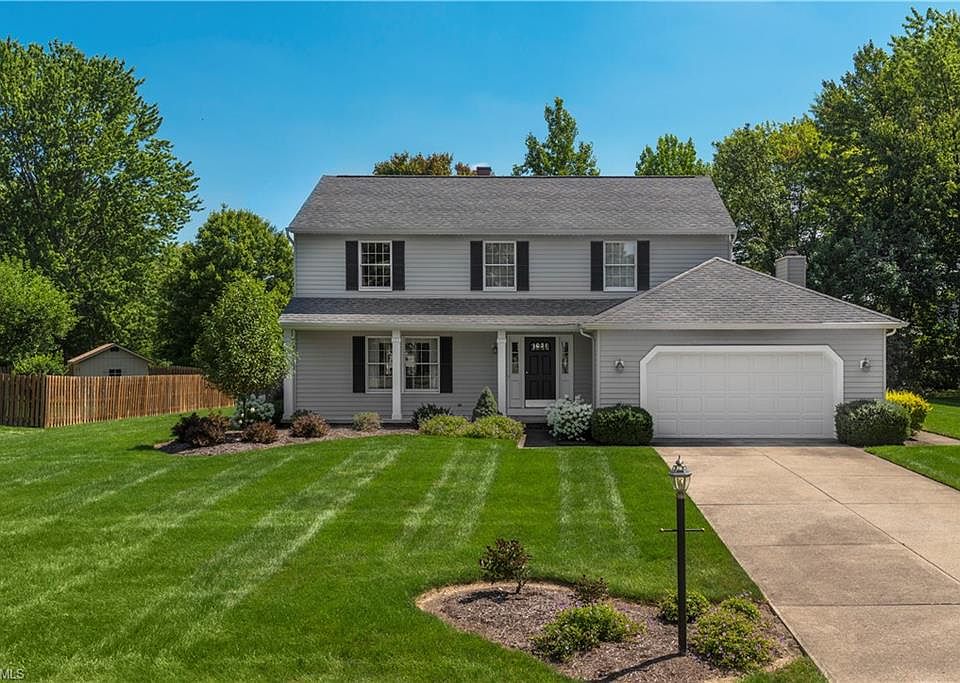 1st image of 15132 Waterford Dr