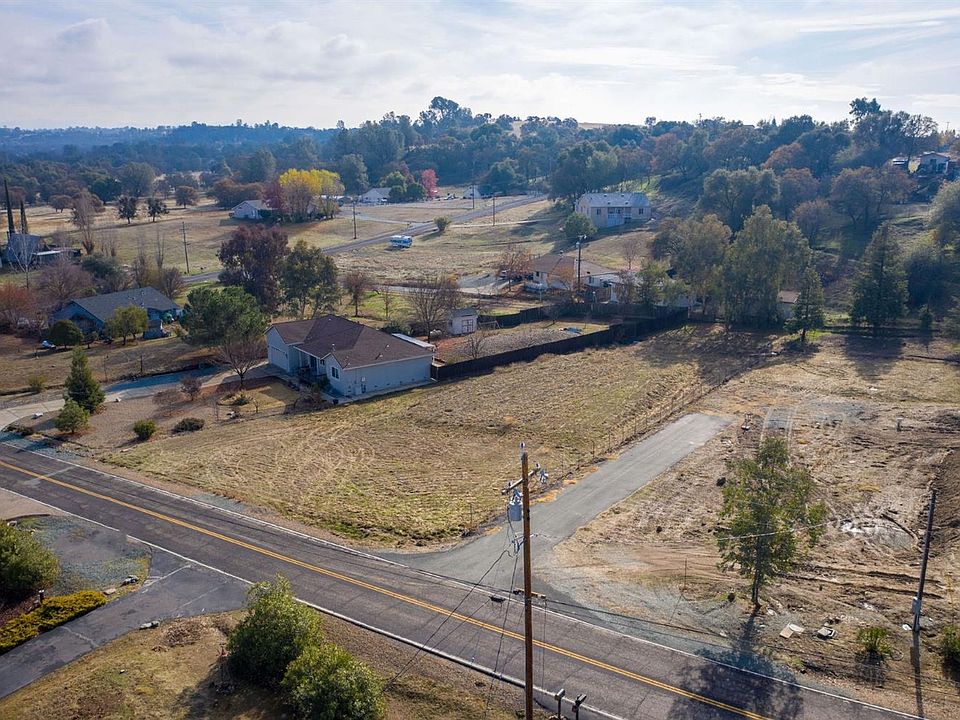 2nd image of 4647 Roadrunner Dr