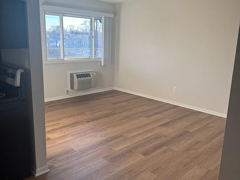 332 N Rochester Rd #7 — Photo 7