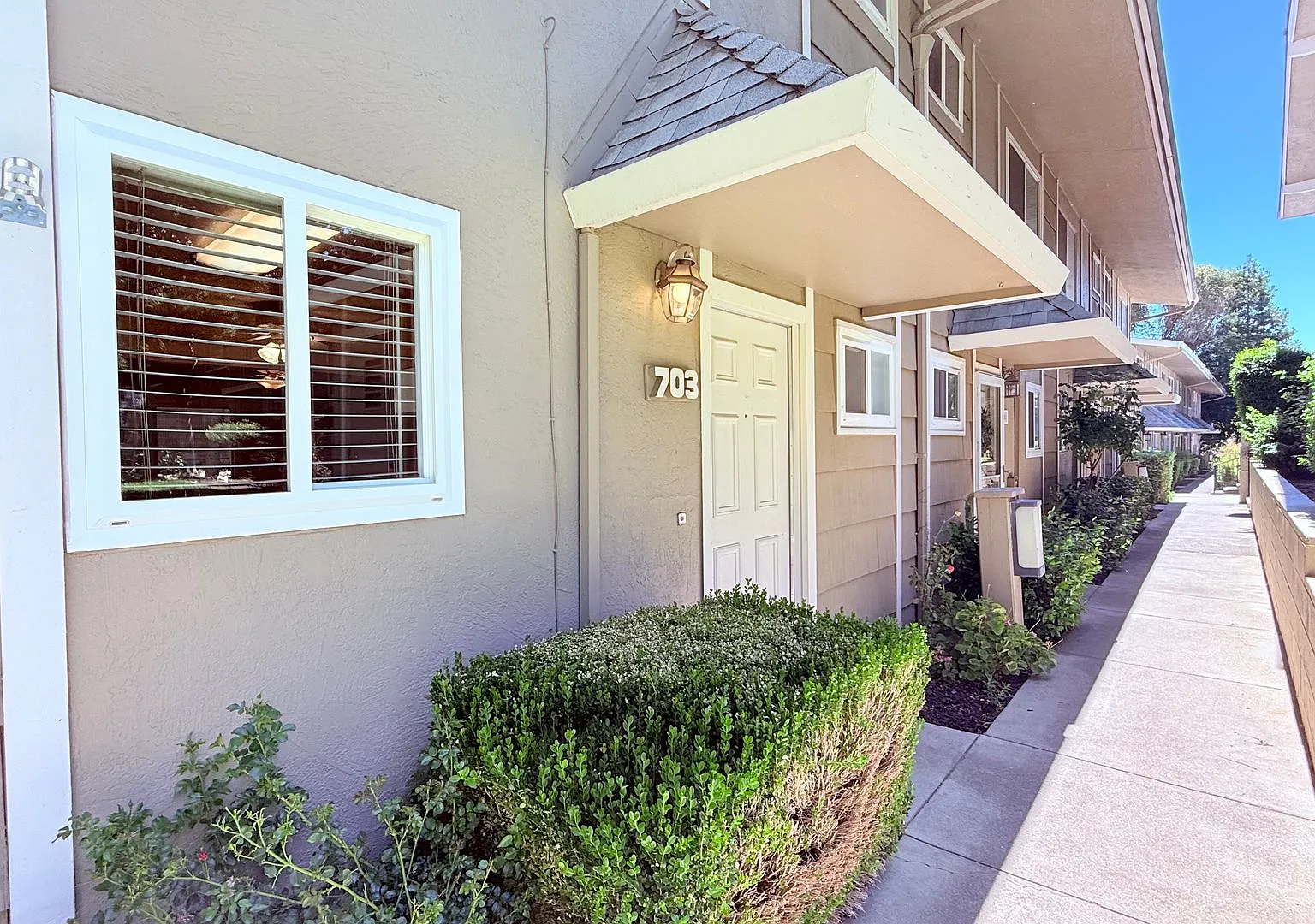 Charming 2BD/1.5BA, Two-Story Townhouse in West Side Danville, Near Downtown- Available NOW! — Photo 1
