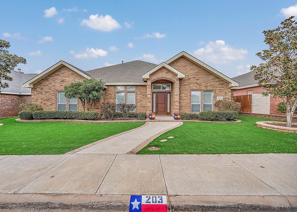 1st image of 203 Skywood Cir