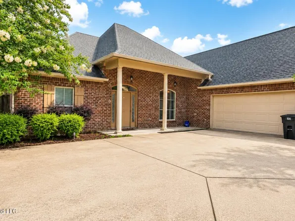 131 Bradshaw Xing, Canton, MS 39046