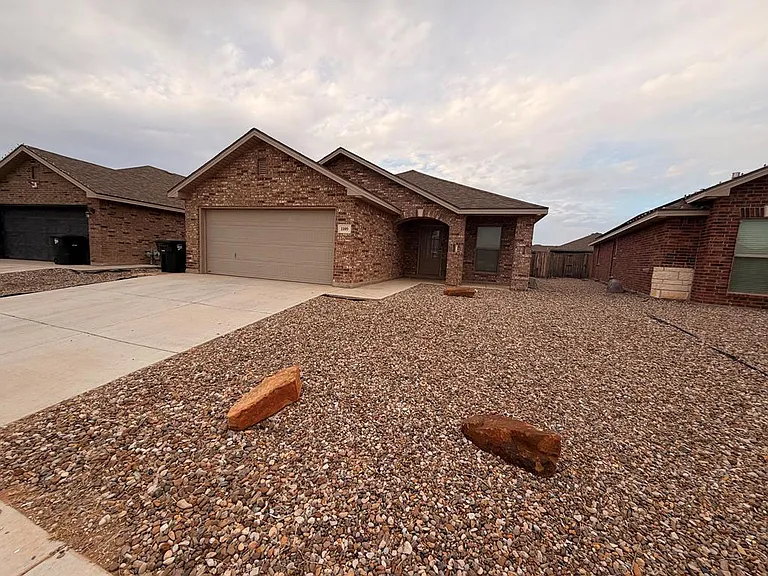 1109 Wagon Way — Photo 2