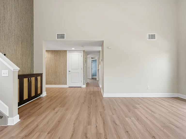 221 S Garfield St #211 — Photo 2