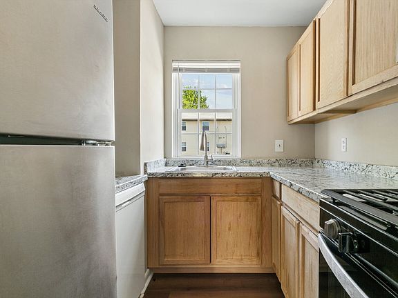 4th image of 506 Genneys Way