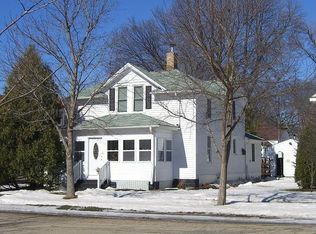 103 E 2nd St, Morris, MN 56267
