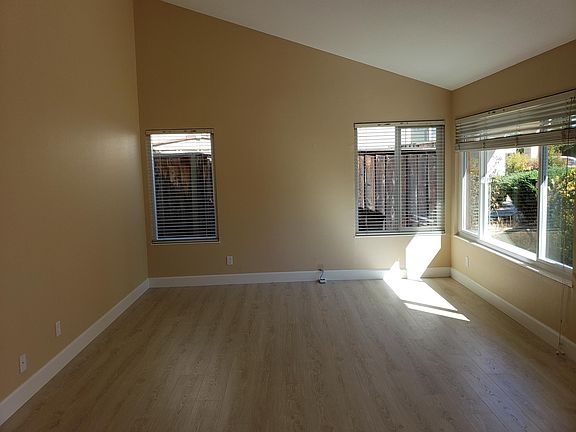2nd image of 457 Delridge Dr