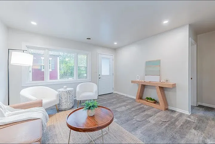 7163 & 7165 W Tulip St — Photo 13