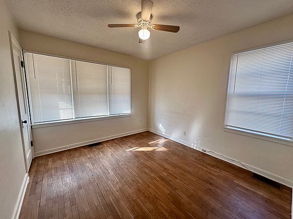3rd image of 205 E 14th St #1