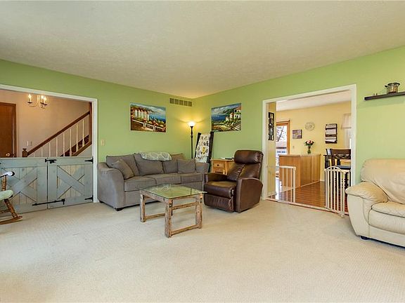 5th image of 8974 Highland Dr