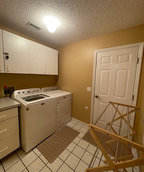 323 Chula Vista Ave — Photo 18