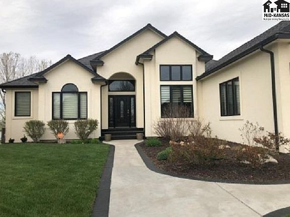 2nd image of 104 Dakota Dr