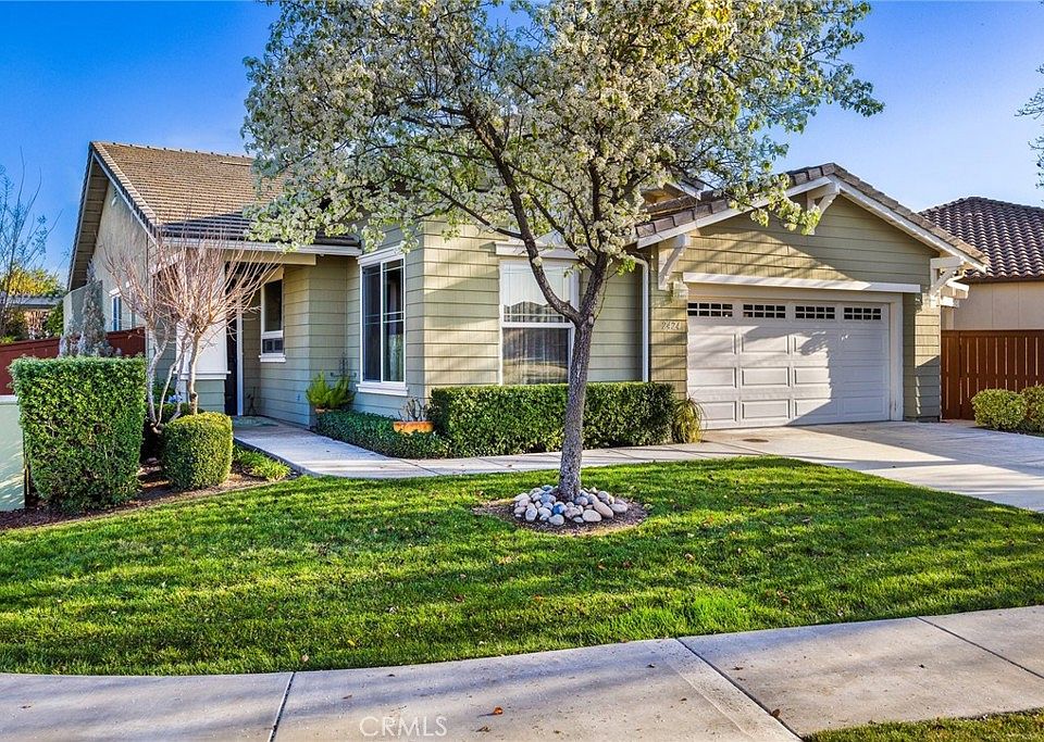 1st image of 2424 Traditions Loop