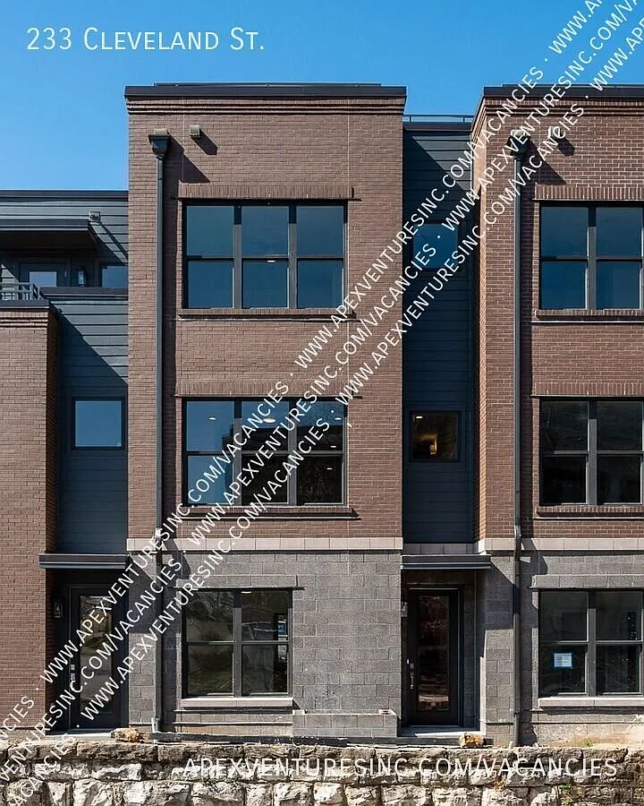 Beautiful build in Cleveland Park (Downtown Nashville) — Photo 1