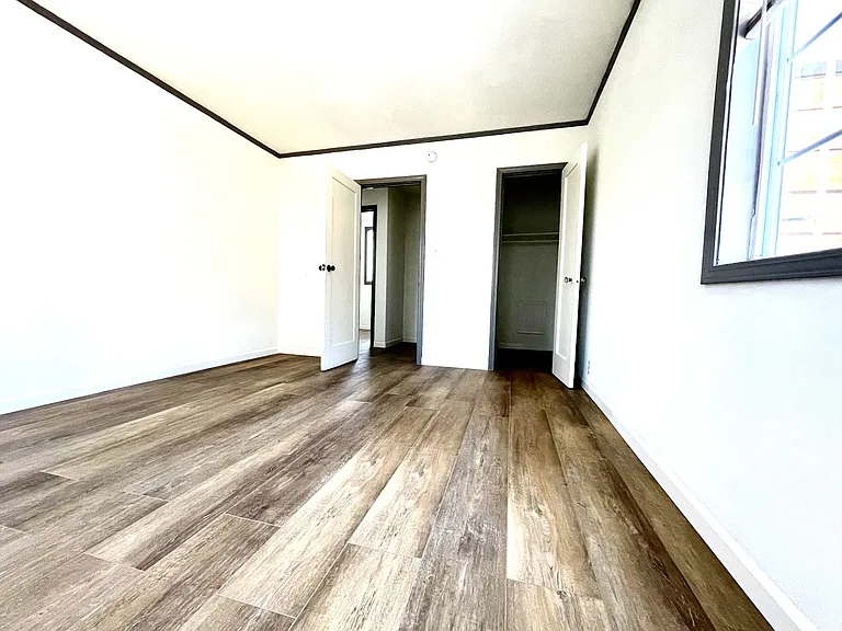 1339 S Sycamore Ave — Photo 8