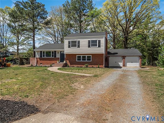 3rd image of 2806 Bluebell Ct
