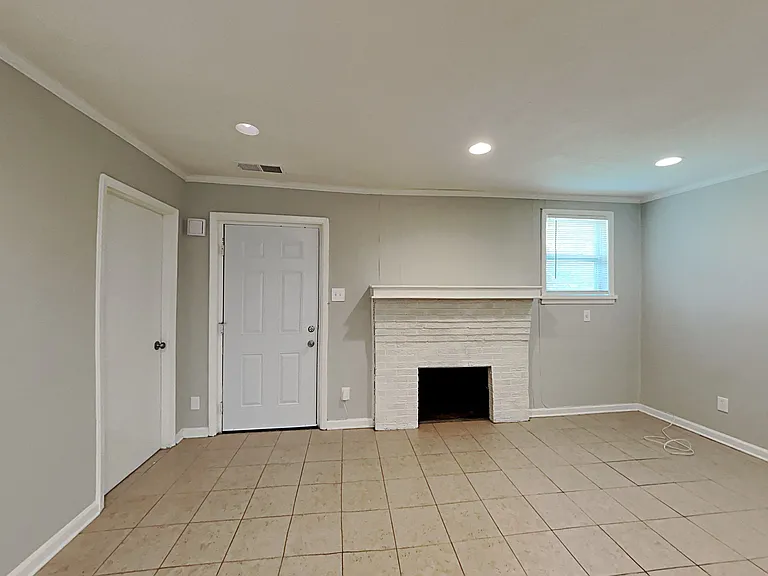 2611 Lake Harbin Rd — Photo 7