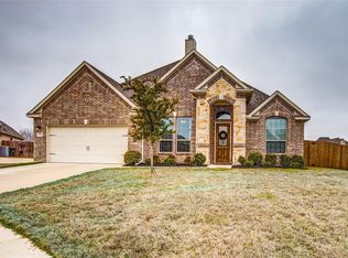 411 Sunset Ct, Waxahachie, TX 75165