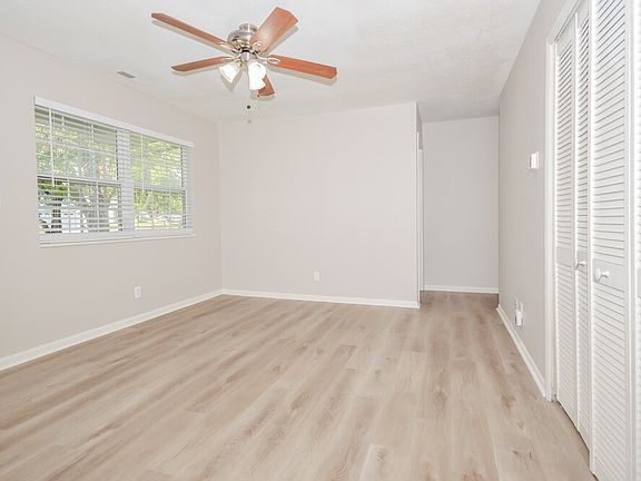 4th image of 3017 Southwest Dr