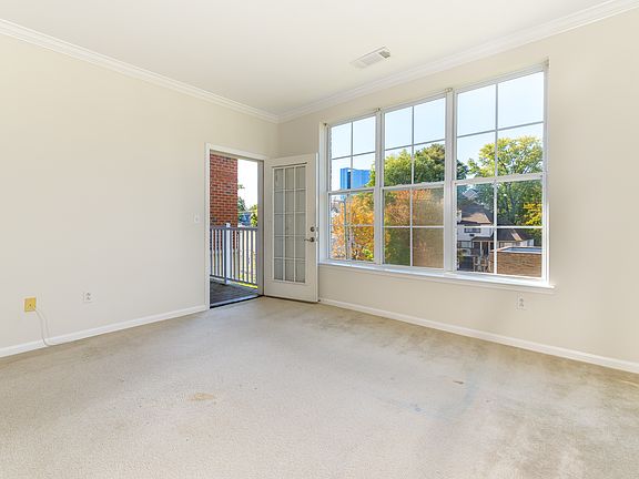 3rd image of 25 Adams Ave Unit 305