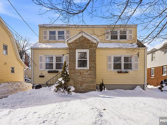 3rd image of 70 Teaneck Rd