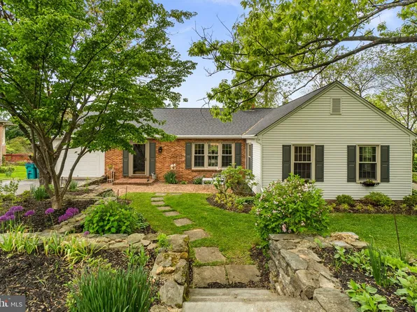 22 Fitzhugh Ave, Westminster, MD 21157