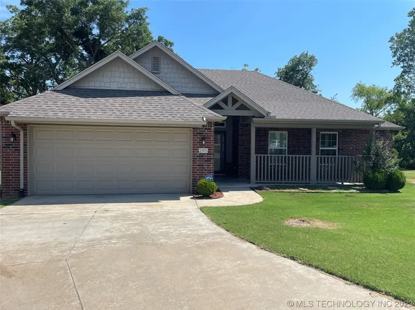 205 W 53rd Ct, Sand Springs, OK 74063