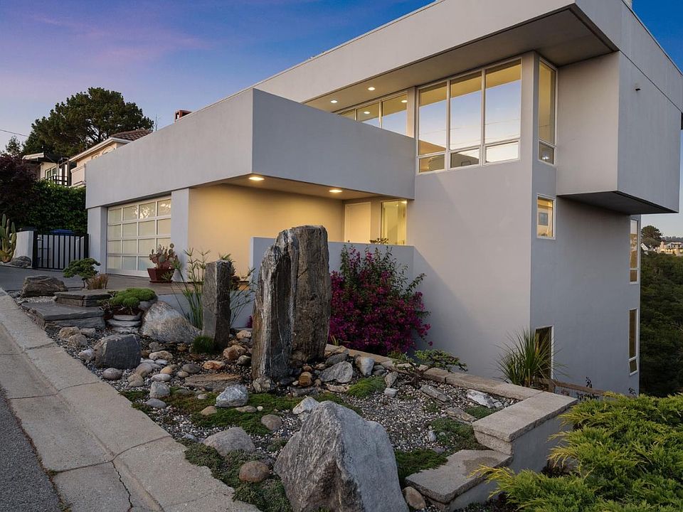1st image of 548 Cuesta Dr