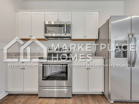 5th image of 4601 Smithfield Ln