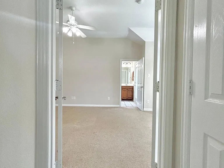 604 Peacock Dr — Photo 44
