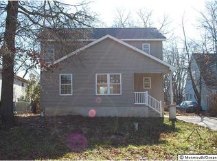 121 W 2nd St, Howell, NJ 07731