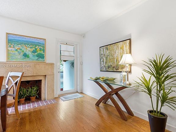 4th image of 3617 SW 3rd Ave