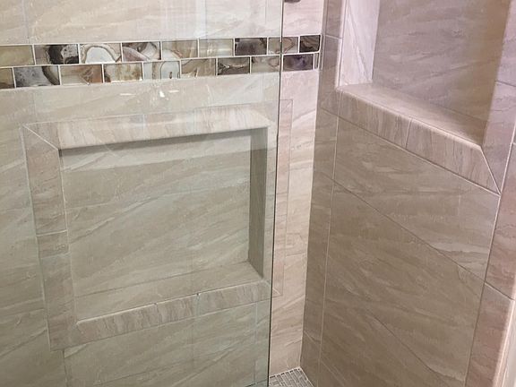 4th image of 1062 W 23rd St