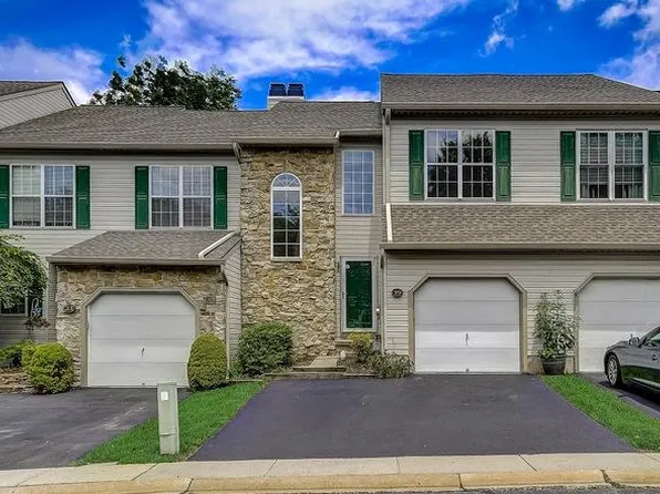 19 Oxford Ct, Norristown, PA 19403