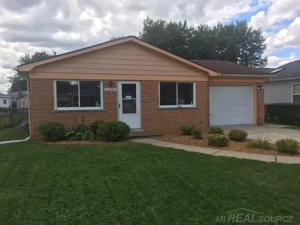 24880 Harrison St, Harrison Township, MI 48045