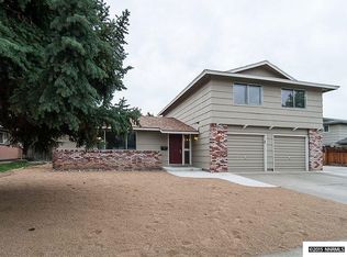 915 La Sierra Dr, Sparks, NV