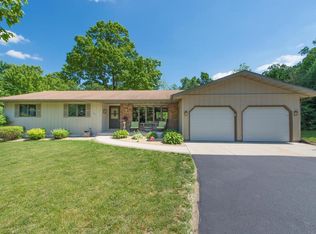 5923 Millers Cir SE, Prior Lake, MN 55372
