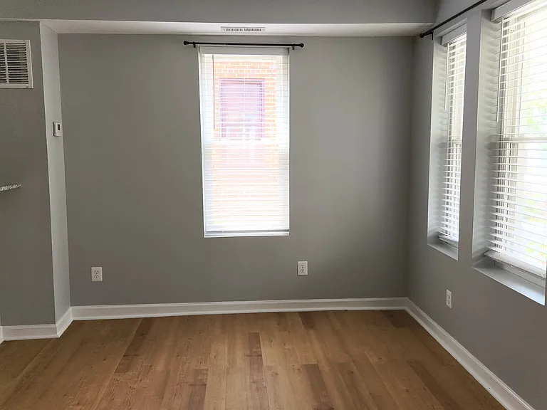 905 Kearny St NE — Photo 7