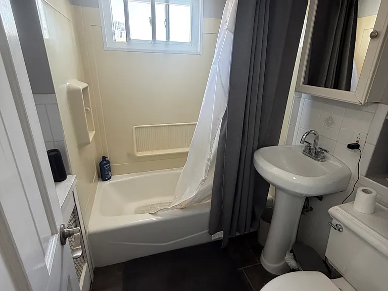 27-29 Minnesota Ave #2 — Photo 13