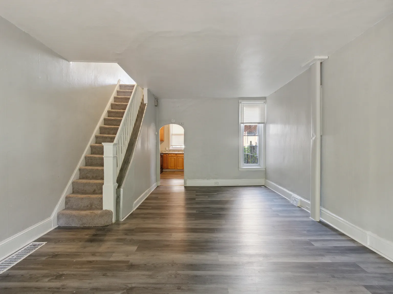 3 bed, 1068 sqft, $1,300 — Photo 1