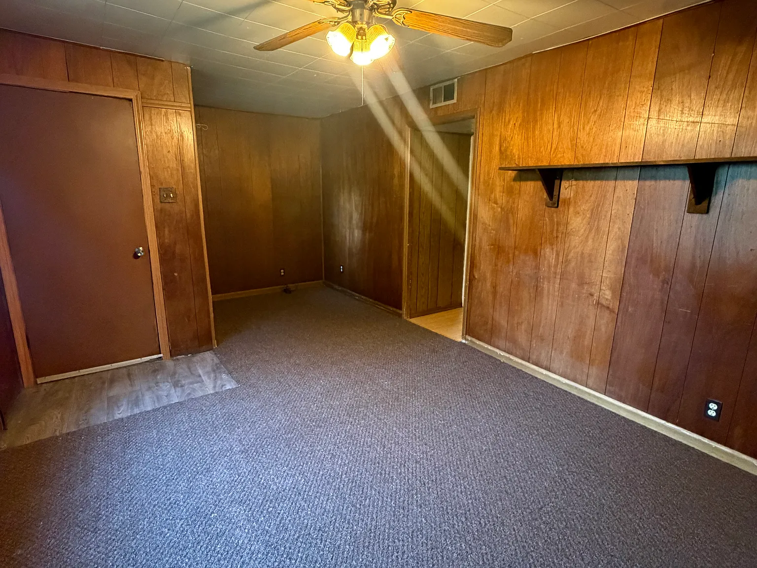 2 bed, 640 sqft, $800 — Photo 2