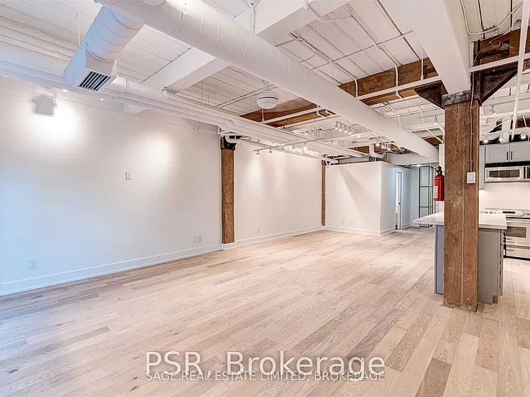 955 Queen St W #117 — Photo 3