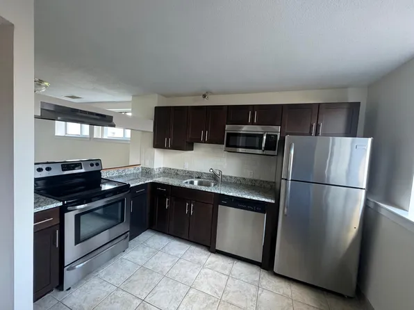 154 N Beacon St, Brighton, MA