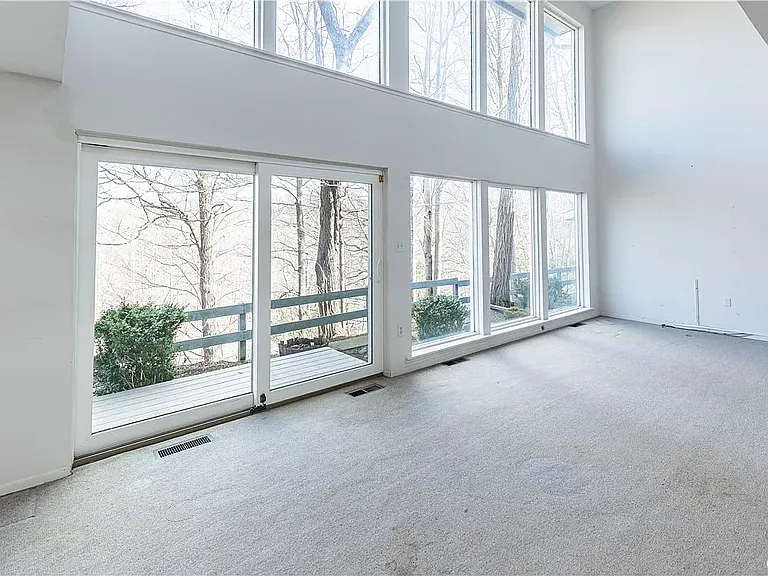 7520 Spectrum Way — Photo 12
