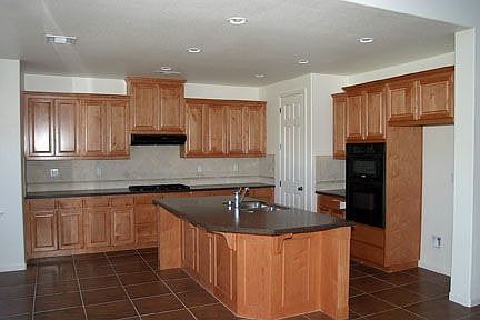 Gourmet kitchen with all the bells 