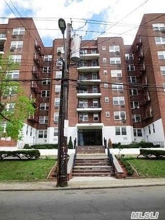 1st image of 440 Warburton Ave APT 4B