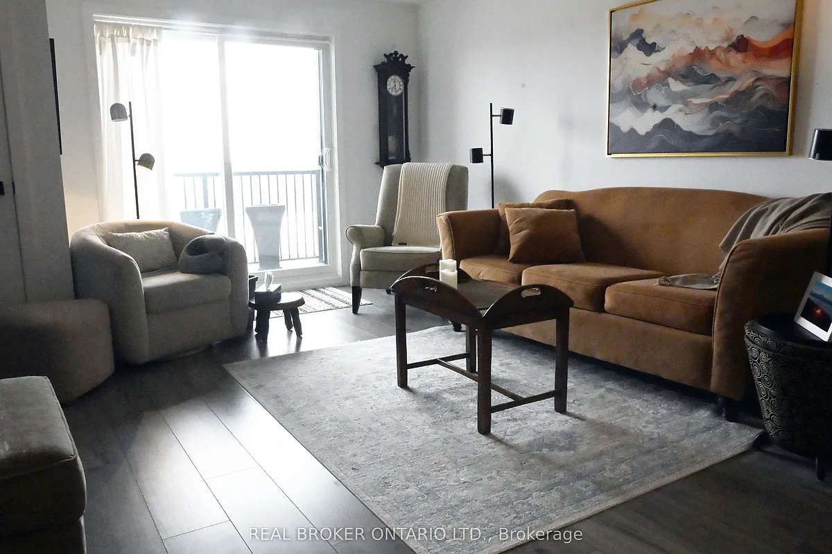 Building Photo - 4 Spice Way #204